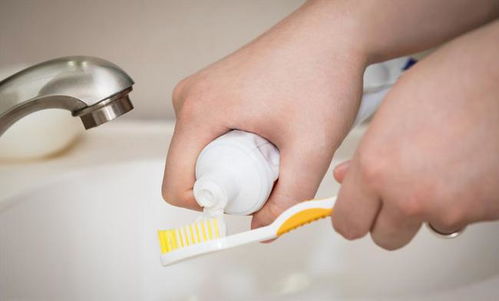 你可能每天在無效刷牙 牙齒清潔用品的正確選擇與使用